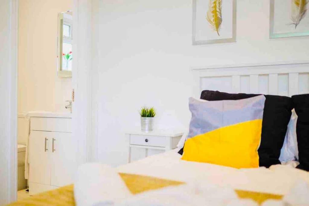 Gorgeous Luxury Chalet, New Forest & Coast & Hordle Exteriör bild